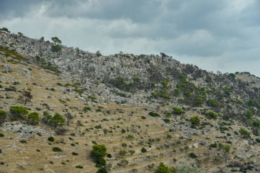 Gargano Panorana sabah bulutlu