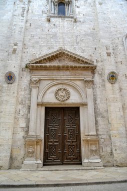 Barletta eski Katedrali