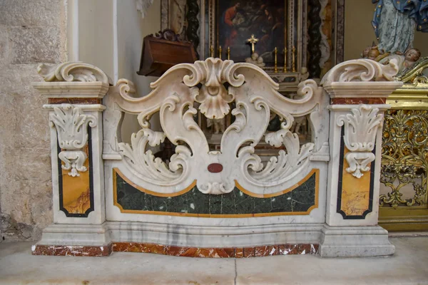 Muinainen Katedraali Barletta — kuvapankkivalokuva