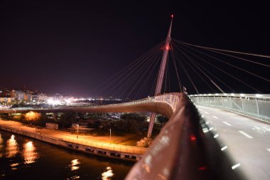 Yaz tarafından Pescara Gece Köprüsü 