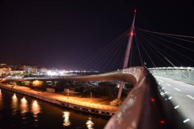 Yaz tarafından Pescara Gece Köprüsü 