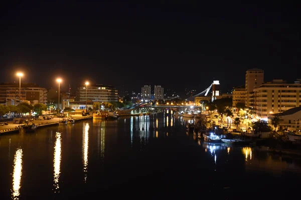 Pescara Városkép Éjszaka Híd Folyó Abruzzo Olaszország — Stock Fotó