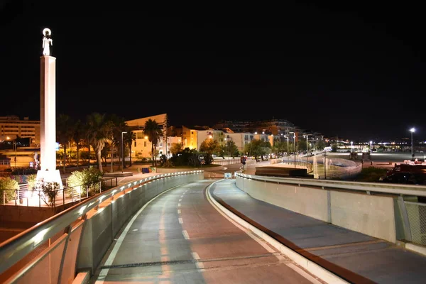 Yaz günü Pescara Gece Ponte del mare