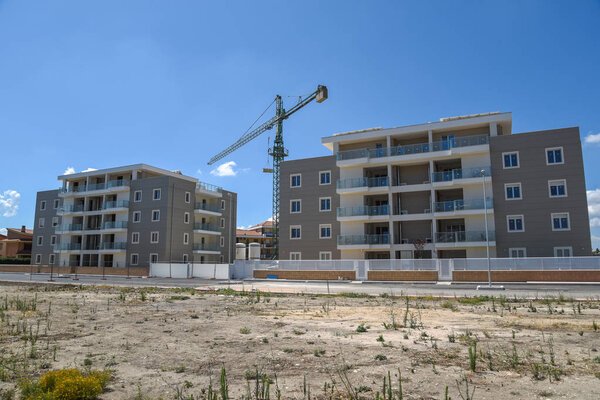 строящихся новых многоквартирных домов. строительство новых многоквартирных домов.