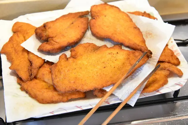 Taze kızarmış tavuk, kapat.