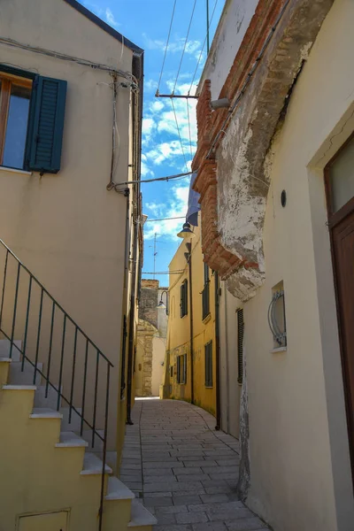 Sabaha Sokakları Sokakları Olan Termoli Şehri — Stok fotoğraf