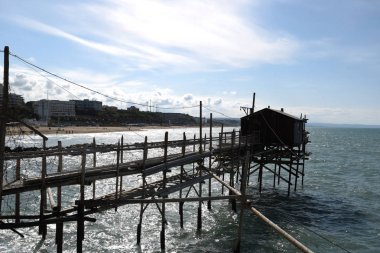 Trabucco / Trabocco - Termoli, Molise, İtalya 'da Eski Balıkçılık Makinesi