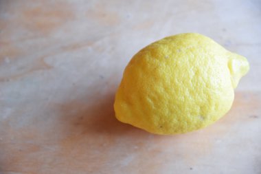 Masada taze limonlar