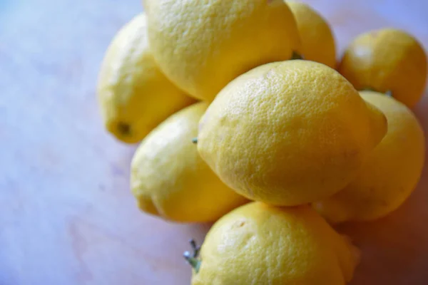 Fresh Lemons Table — Stock Photo, Image