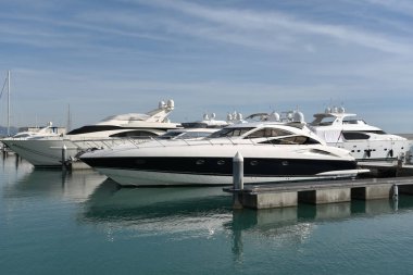 Sabahmanfredonia Turistik Harbor