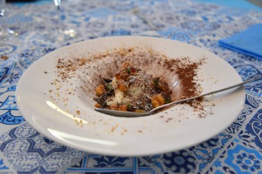 Tabakta güzel ve lezzetli çikolata tatlı tatlı