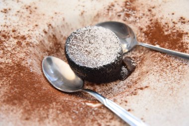 Tabakta güzel ve lezzetli çikolata tatlı tatlı