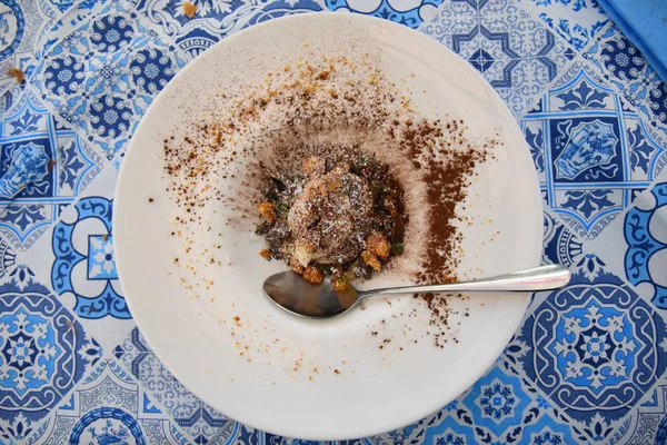 Tabakta güzel ve lezzetli çikolata tatlı tatlı