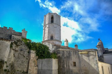Monte Sant'Angelo San Michele Arcangelo Tapınağı