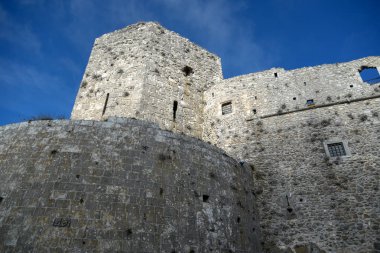 Sabaha Kadar Monte Sant'Angelo Antik Kalesi