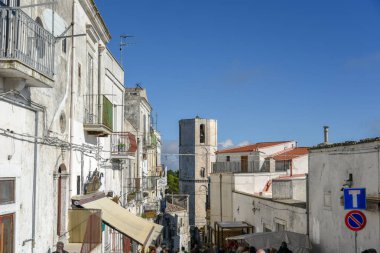 Sabaha kadar Monte Sant'Angelo