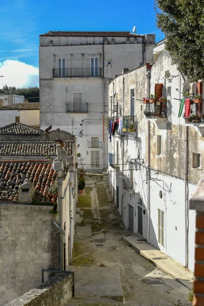 Monte Sant'Angelo Binalar ve Evler Sabah