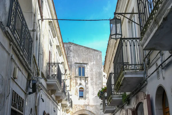 Monte Sant Angelo Edifícios Casas Pela Manhã — Fotografia de Stock