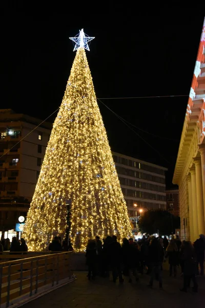 Albero Natale Illuminato Città — Foto Stock