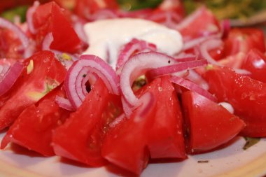 Yaz vitamini salatası! Taze sebze