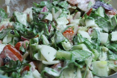 Yaz vitamini salatası! Taze sebze