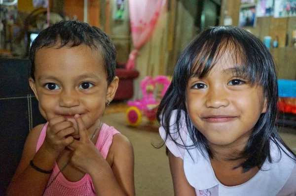 Portréty Asijské Děti Jejich Domě Vybrané Zaměření — Stock fotografie