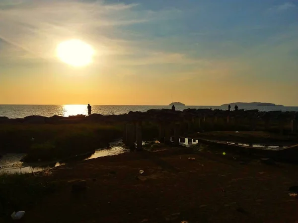 Bela Paisagem Pôr Sol Praia Tanjung Aru Kota Kinabalu Sabah — Fotografia de Stock