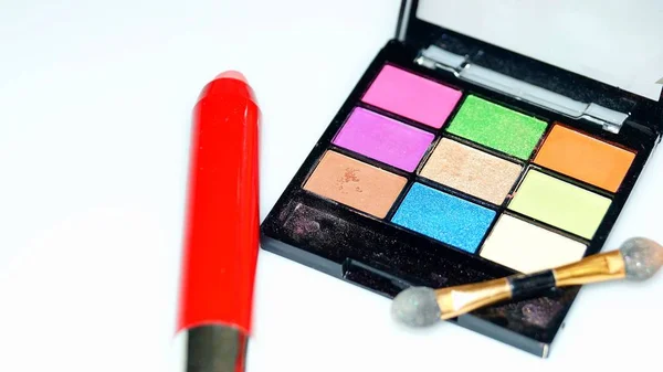 Strumenti Trucco Cosmetici Diverse Sfumature Palette Ombretto Compongono Pennello Sfondo — Foto Stock