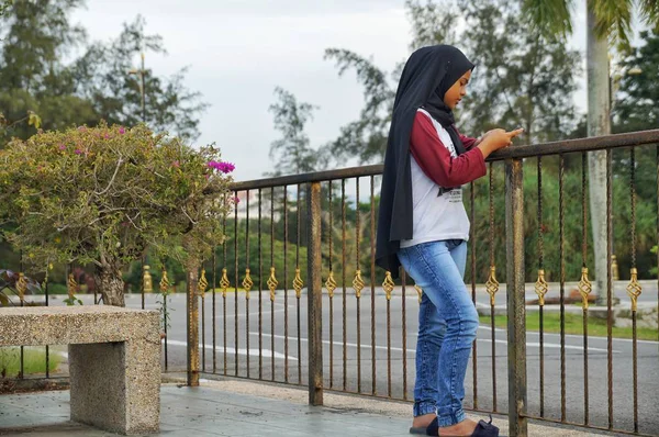 Portrait Two Young Beautiful Asian Muslim Teenager Park Happy Muslim — Stock Photo, Image