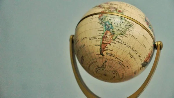 Close Shot Vintage Globe Model Map World Wooden Table Background — Stock Photo, Image