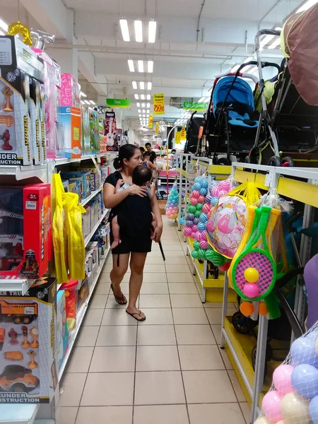 Interior View Busy Customer Looking Daily Needs Mall Kota Kinabalu — Stock Photo, Image