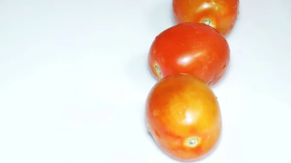 Legumbres Rojas Frescas Tomate Hojas Perejil Aisladas Sobre Fondo Blanco — Foto de Stock