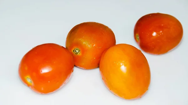 Legumbres Rojas Frescas Tomate Hojas Perejil Aisladas Sobre Fondo Blanco — Foto de Stock
