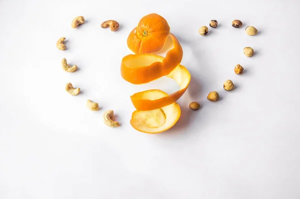 Turuncu vitaminler fındık sağlık