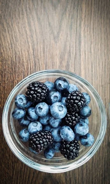 çilek meyve sağlıklı vitamin