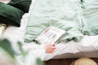 gardırop eşya kitap kadın dünya 