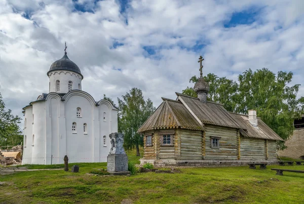 George Church Och Träkapell Staraya Ladoga Fästning Ryssland — Stockfoto