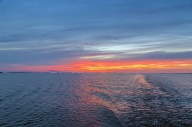 Günbatımı Vygozero Gölü (beyaz deniz Baltık Kanal parçası), Rusya Federasyonu
