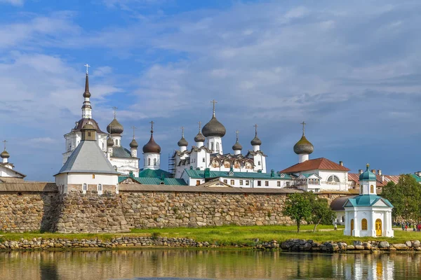 ソロヴェツキー修道院は要塞化された修道院の白海のソロヴェツキー諸島 白海から Russia View に位置します — ストック写真