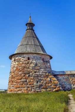 Solovetsky Manastırı beyaz deniz, Rusya Solovetsky adalarda bulunan müstahkem bir manastır var. Kule ve duvar