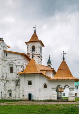Alexander-Svirsky Manastırı, Rusya 'nın Leningrad bölgesinde bulunan bir ortodoks manastırıdır. Theotokos 'un Korunması Kilisesi