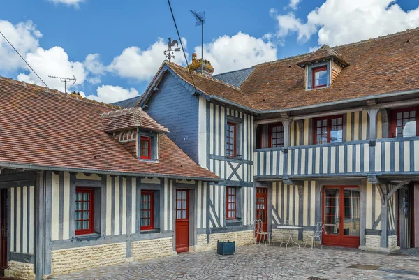 Calle Con Casas Históricas Entramado Madera Beuvron Auge Francia —  Fotos de Stock