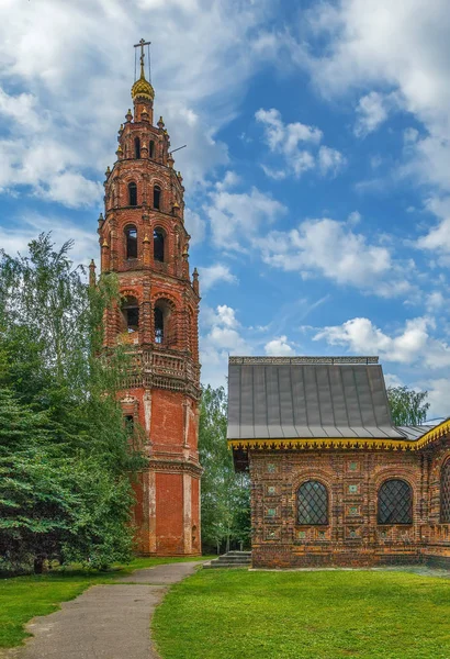 Πύργος Καμπάνα Του Αγίου Ιωάννη Βαπτιστή Εκκλησία Στο Γιαροσλάβλ Ρωσία — Φωτογραφία Αρχείου