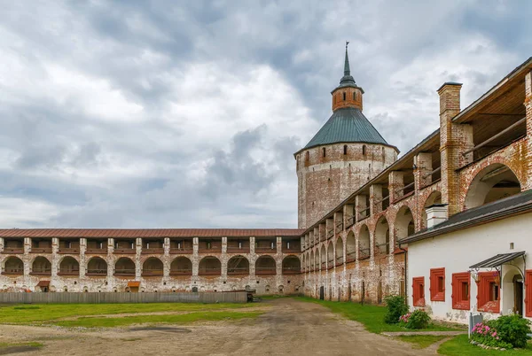 Innergård Med Väggar Och Moskva Tower Kirillo Belozersky Monastery Ryssland — Stockfoto