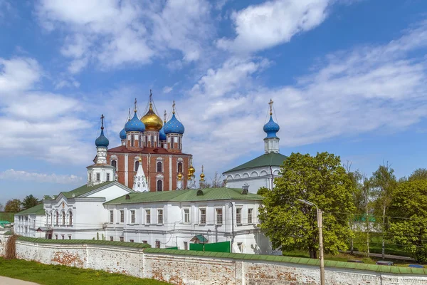 Widok Kreml Ryazan Katedrą Wniebowzięcia Murów Obronnych Rosja — Zdjęcie stockowe