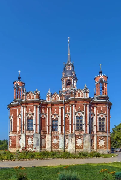 圣尼古拉斯大教堂是建立在1779和1812之间的哥特式复兴风格在克里姆林宫 Mozhaisk 俄罗斯的领土上 — 图库照片