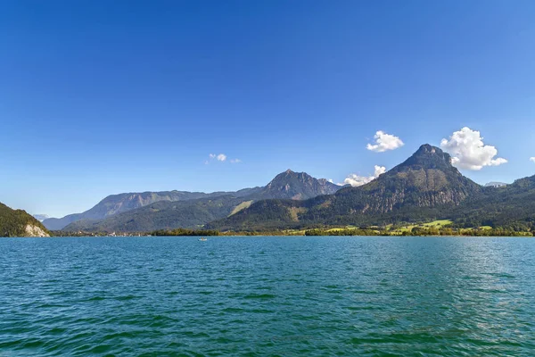 Paisagem Lago Wolfgangsee Com Suas Montanhas Circundantes Áustria — Fotografia de Stock