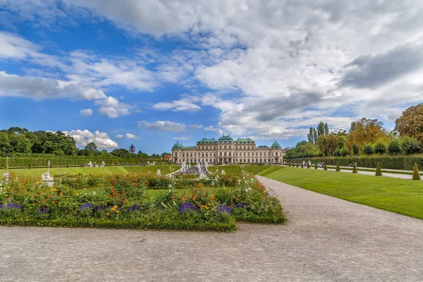 Utsikt Över Belvedere Trädgård Med Övre Palatset Wien Österrike — Stockfoto