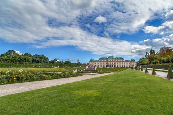 Utsikt Över Belvedere Trädgård Med Övre Palatset Wien Österrike — Stockfoto