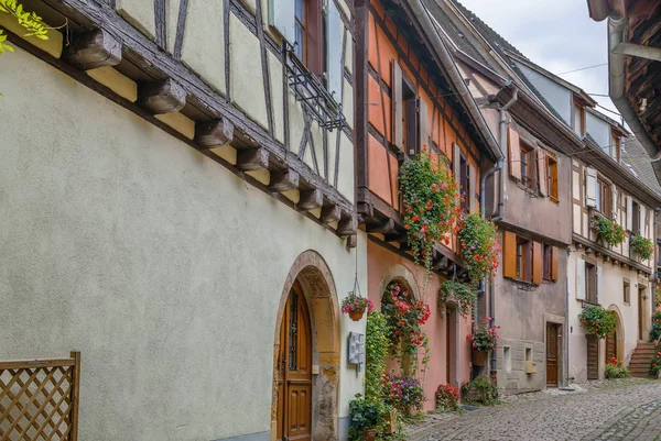 Живописная Историческая Улица Эгисхайме Эльзас Франция — стоковое фото